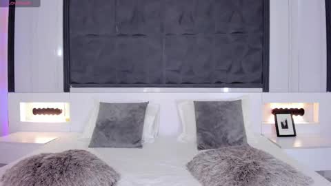  Sara Gomez  online show from 20, 2, 2025