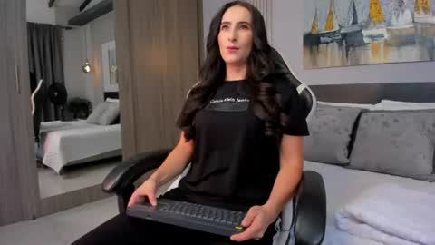 Snapshot of saragomez_1 chatting on 5, 7, 2026 Sara Gomez online show from 5, 7, 2026