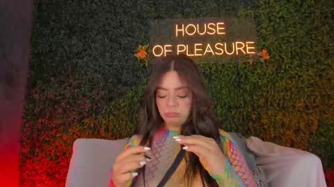 Snapshot of sarah_bonneth chatting on 27, 2, 2026 Sarah Bonneth online show from 27, 2, 2026