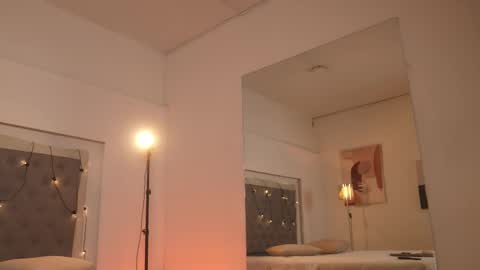       online show from 8, 9, 2025