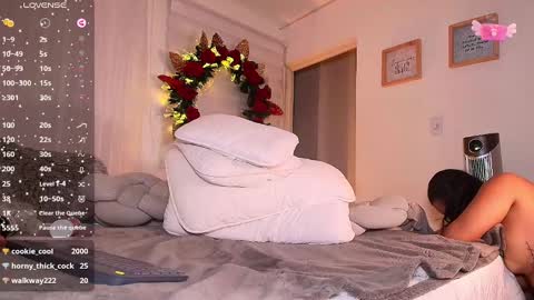 Snapshot of sarah_moonn_ chatting on 9, 12, 2024 Sarah   online show from 9, 12, 2024