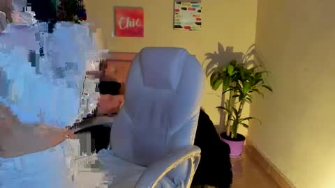 Sarah Ramirez online show from 20, 2, 2025