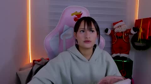 Sarah Ramirez online show from 2, 12, 2025