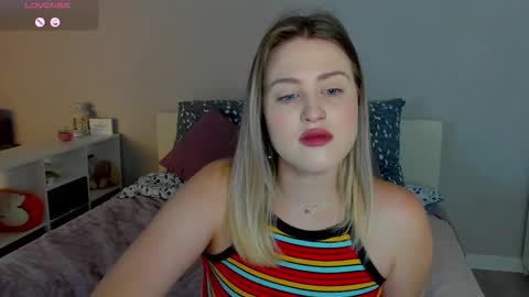 Snapshot of sarah_soul chatting on 11, 9, 2025 Sarah online show from 11, 9, 2025