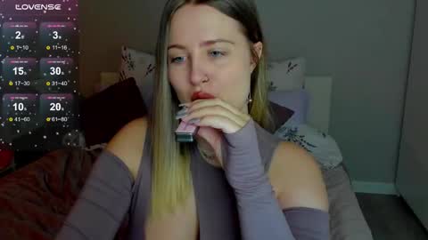 Snapshot of sarah_soul chatting on 13, 10, 2025 Sarah online show from 13, 10, 2025