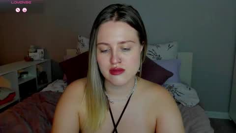 Snapshot of sarah_soul chatting on 13, 10, 2025 Sarah online show from 13, 10, 2025