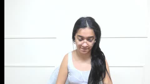 Snapshot of sarah_stone15 chatting on 5, 12, 2025 Sarah online show from 5, 12, 2025