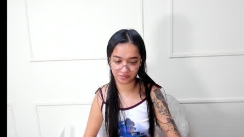 Snapshot of sarah_stone15 chatting on 5, 3, 2026 Sarah online show from 5, 3, 2026