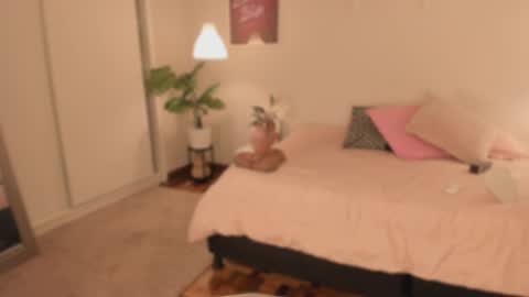   online show from 11, 9, 2025