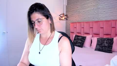 Sarah Deyvis online show from 13, 9, 2025