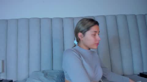 Snapshot of sarahevans__ chatting on 7, 3, 2025 Sarah Evans online show from 7, 3, 2025