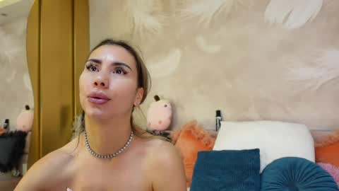 Snapshot of sarajennyfer chatting on 11, 5, 2026 Jenny online show from 11, 5, 2026