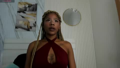 Snapshot of saralewwis chatting on 19, 4, 2026 Sara Lewis online show from 19, 4, 2026