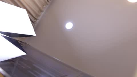 Sara Lugo  online show from 2, 3, 2026