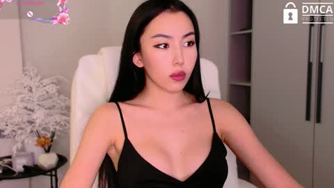 Mia online show from 7, 10, 2025