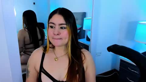 Snapshot of sararendon chatting on 3, 12, 2025 sararendon online show from 3, 12, 2025