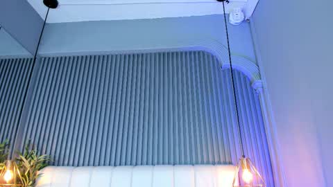 Sara   online show from 3, 12, 2025