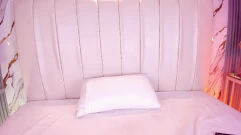 Sara   online show from 11, 4, 2026