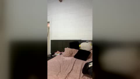 sarasaenz999 online show from 6, 4, 2026