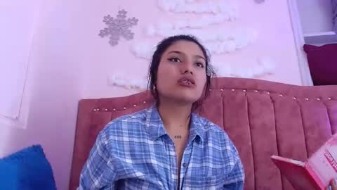 sarastonesx online show from 13, 12, 2024