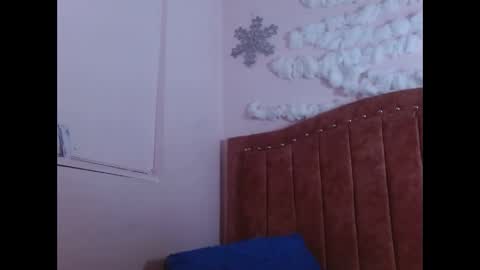 sarastonesx online show from 31, 12, 2024