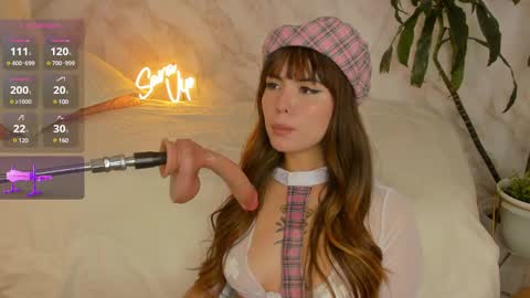   - independient model online show from 8, 12, 2024