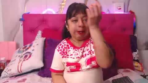 Snapshot of sarawiills chatting on 20, 6, 2026 Sara Wills online show from 20, 6, 2026