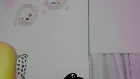 Saray  online show from 4, 12, 2025