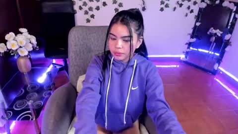 saray__jones online show from 20, 1, 2025