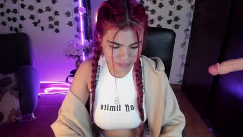 saray__jones online show from 12, 9, 2025