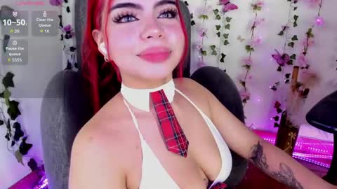 saray__jones online show from 20, 5, 2026
