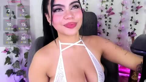 saray__jones online show from 13, 7, 2026