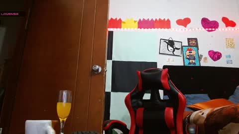 Sara Jimenez online show from 11, 4, 2026