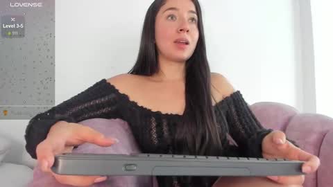 Snapshot of saraymartinez chatting on 29, 10, 2025 ailyn saray online show from 29, 10, 2025