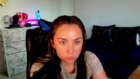Snapshot of sariaaahh chatting on 10, 2, 2026 sariaaahh online show from 10, 2, 2026
