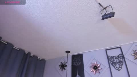 Sara  online show from 4, 1, 2025