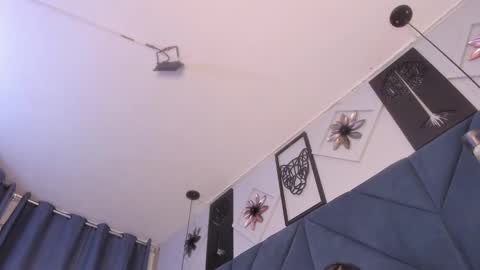 Sara  online show from 28, 2, 2025