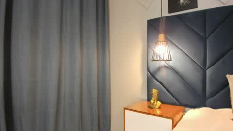 Sara  online show from 9, 4, 2026