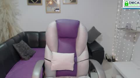 Snapshot of saritaprincess chatting on 10, 4, 2026 Sara online show from 10, 4, 2026
