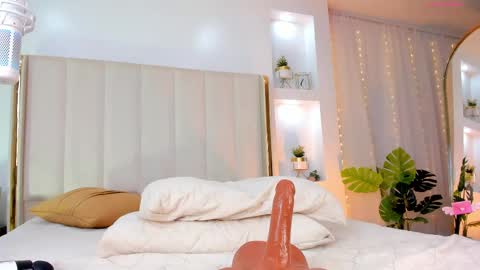 My Name Is Sara C. Welcome online show from 14, 2, 2025