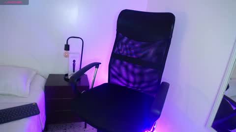 Sasha Brattz online show from 28, 12, 2024