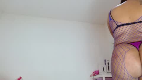 Snapshot of sasha_creamy chatting on 21, 5, 2026 Sasha Creamy online show from 21, 5, 2026