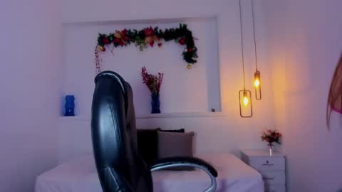 Snapshot of sasha_kendrick chatting on 17, 12, 2024 Sasha online show from 17, 12, 2024