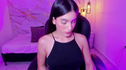 Snapshot of sasha_kendrick chatting on 5, 2, 2025 Sasha online show from 5, 2, 2025