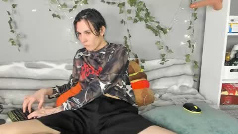 Sasha Vesmus online show from 8, 5, 2026