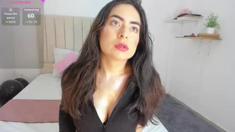 Sashaa online show from 12, 9, 2025