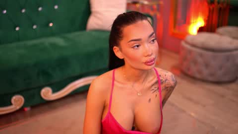 Dennise online show from 6, 3, 2025