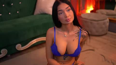 Dennise online show from 8, 3, 2025