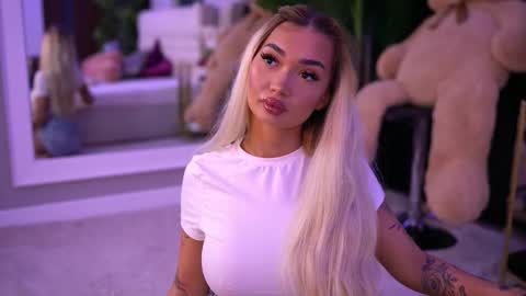 Dennise online show from 19, 9, 2025