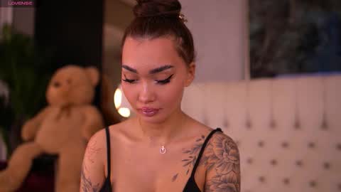 Dennise online show from 7, 10, 2025